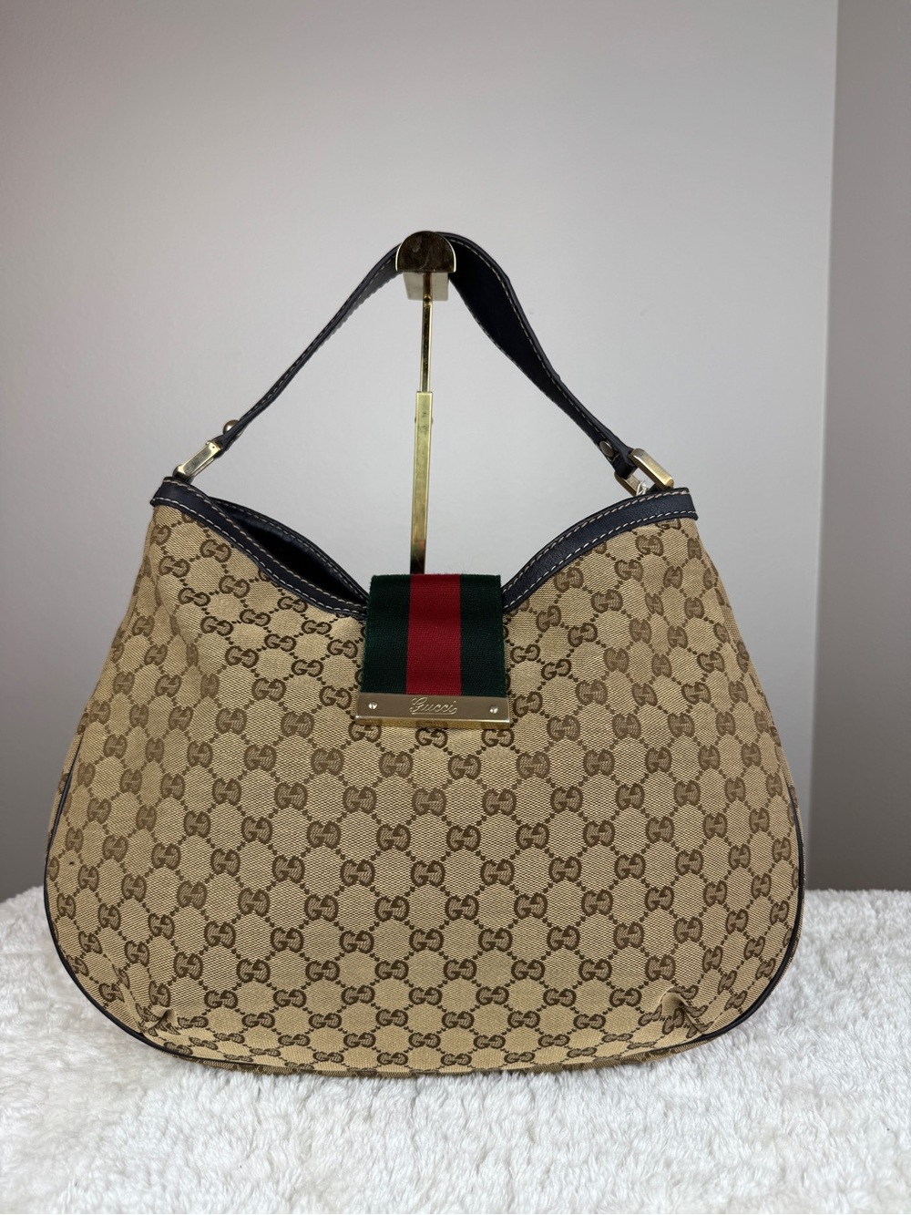 Gucci new ladies Beige GG Canvas Shoulder Bag with Green and Red Web Stripe